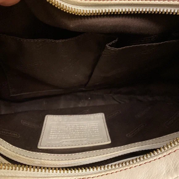 Cream with saddle detail COACH Zoe hobo shoulder bag - Picture 5 of 8